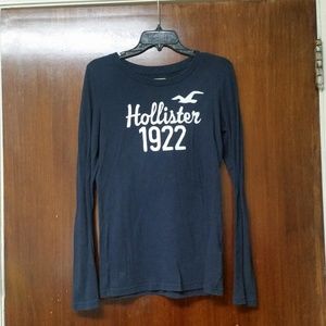 Navy blue. HOLLISTER. Long Sleeve Shirt. Size M.